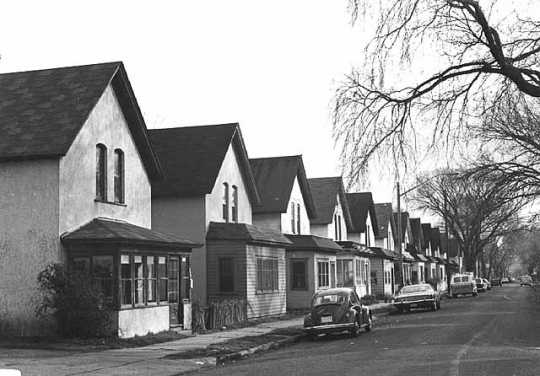 Milwaukee Avenue before the restoration started and the street was turned into a pedestrian space (image courtesy of mnopedia.com)
