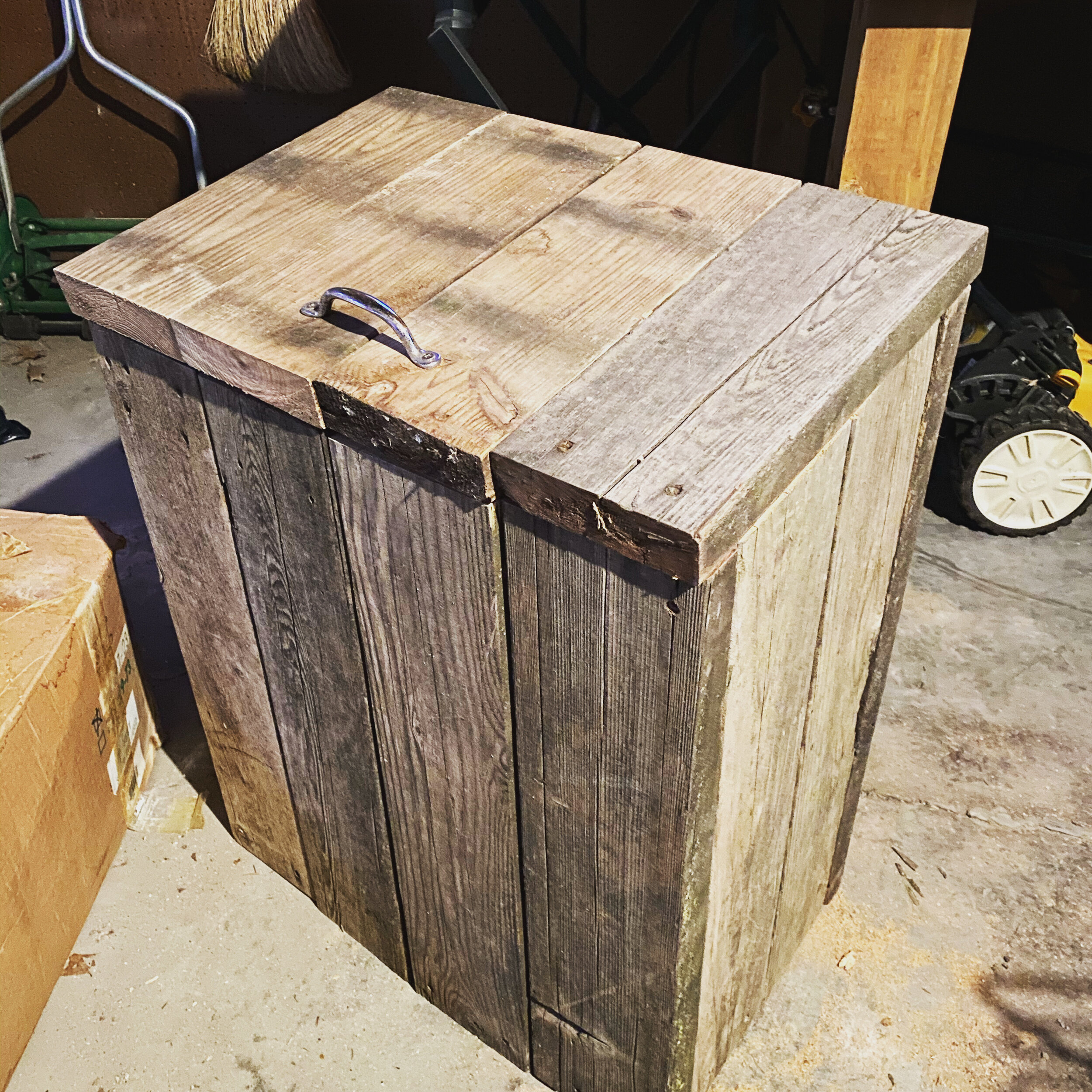 Recycle bin using recycled 2x6 lumber